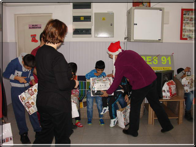 Au Centre de Placement Spcialis de NORICEL ('La petite chance'), les enfants bnficient de cadeaux trs adapts  leur handicap .